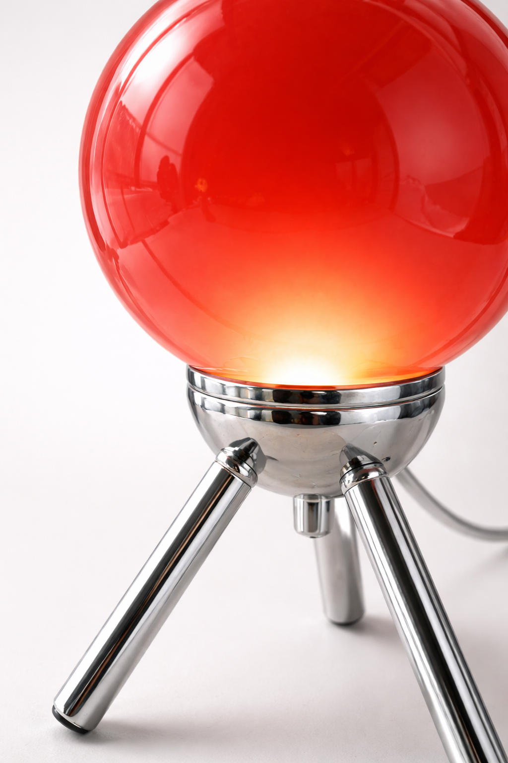 Nordic Ins Style Round Ball Table Lamp